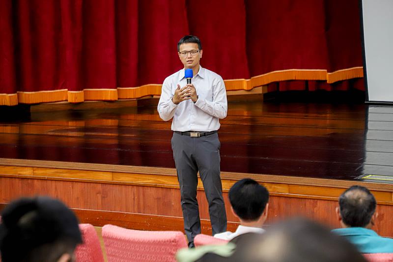 嘉縣政風處舉辦公益揭弊者保護法教育訓練 翁章梁勉勵同仁依法行政