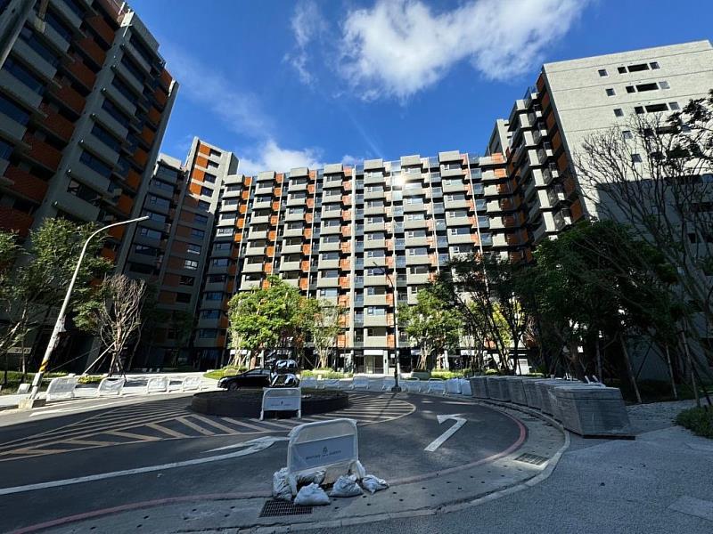 汐止茄苳生活圈有一造鎮型建案，因屋齡新、街廓整齊，獲得消費者青睞，挹注交易量。