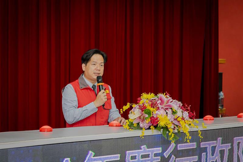 邱臣遠代理市長致詞。