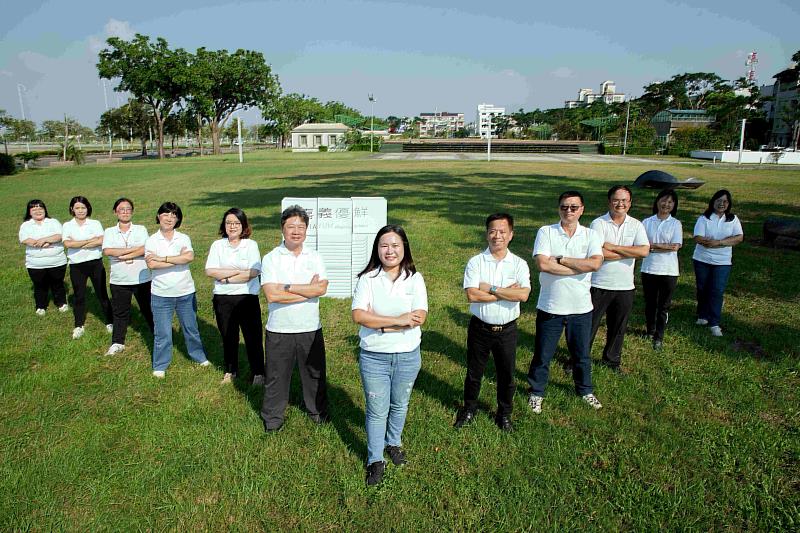 嘉義縣府農業處專員獲行政院模範公務人員殊榮