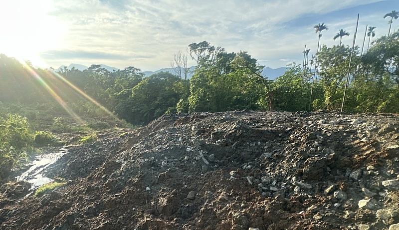 非法填土暗藏廢棄物　業者圖利、地主恐背負鉅額清理費-2
