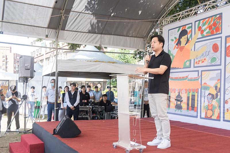 邱代理市長致詞。