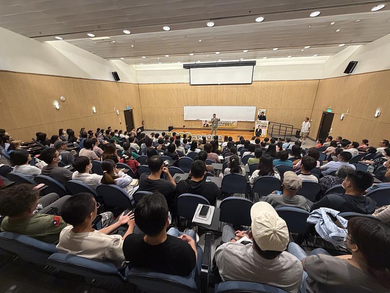 職涯名人講座登場!郭子乾幽默開講「別怕轉彎,人生總有笑點」-5