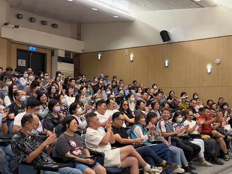 職涯名人講座登場!郭子乾幽默開講「別怕轉彎,人生總有笑點」-2