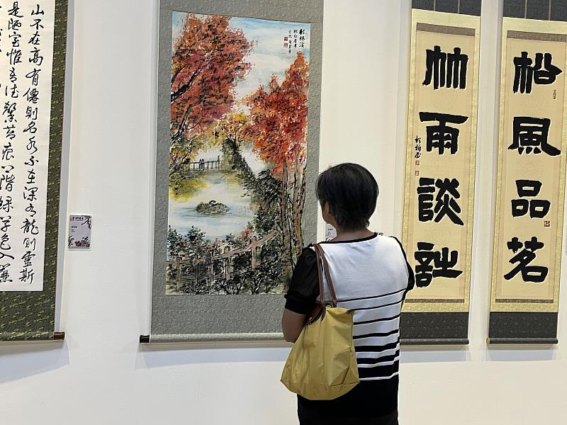 民眾參觀展覽。