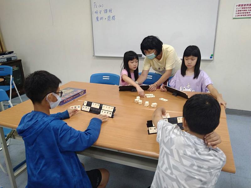 【崇德創藝探索營】益智桌遊