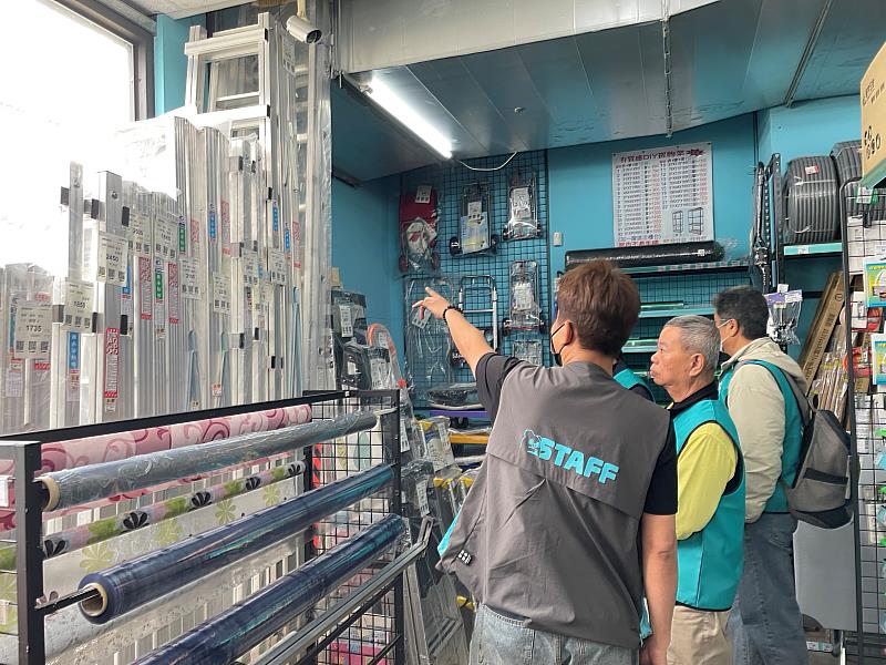 銀髮中心不定期舉辦職場體驗,協助中高齡及高齡者續留職場