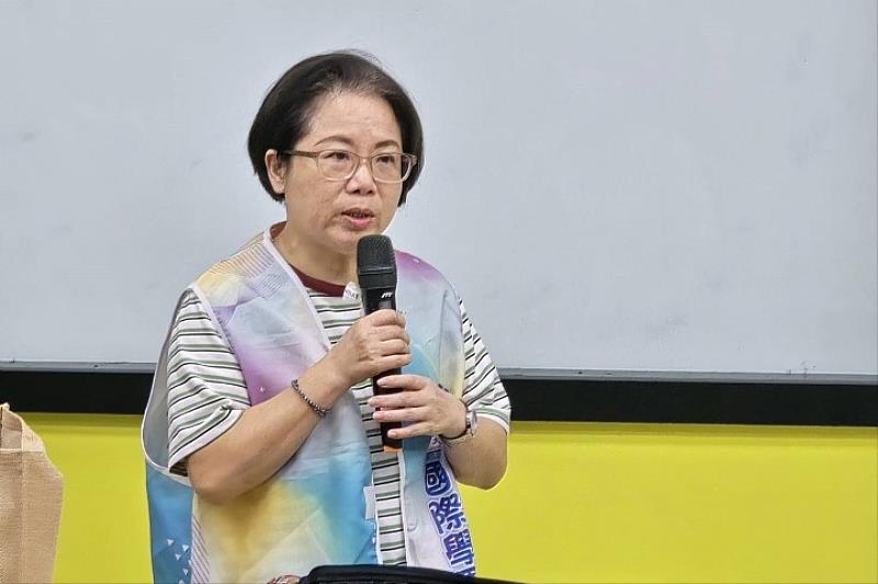中華大學國際專修部學務組長莊英慧勉勵國際學生勇於探索、積極參與校園生活，並善用資源，讓學習與生活都充滿意義。