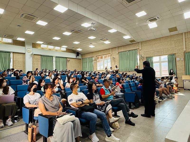 全市1047名師生於三民國中及光華國中參與第三屆菁英盃