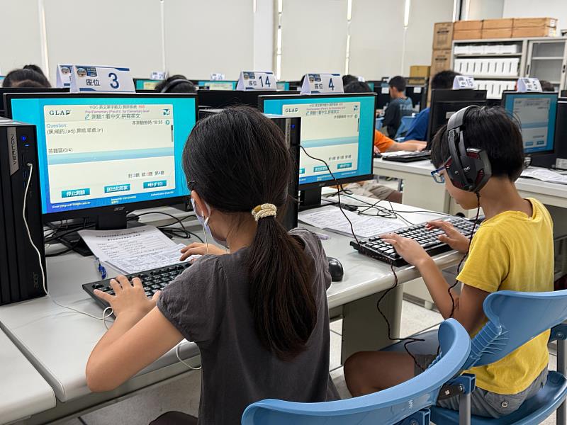 學生考試情形