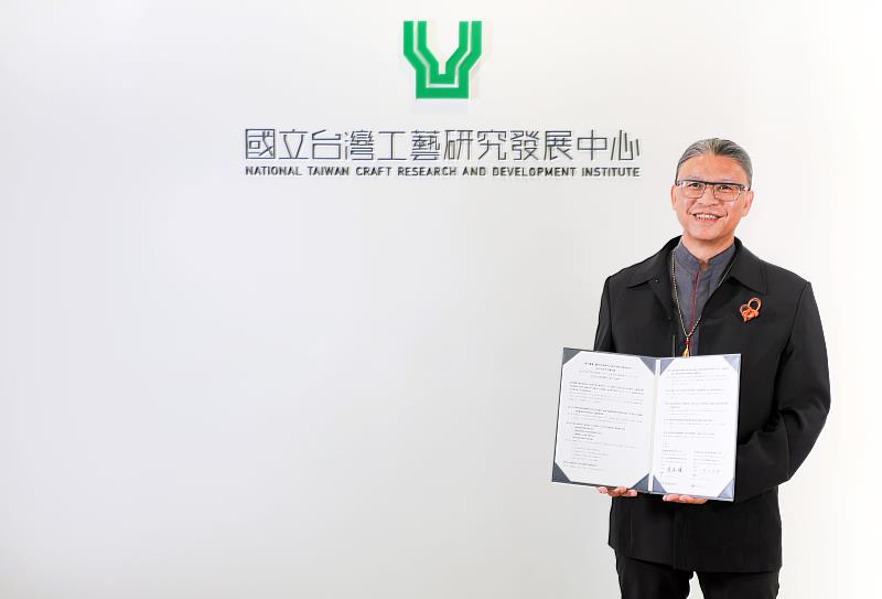 工藝中心簽署MOU代表陳殿禮主任指出：「岩手縣的經驗讓我們看見，當工藝與現代科技攜手，傳統不僅能延續，更能化為地方產業永續發展的動能。」