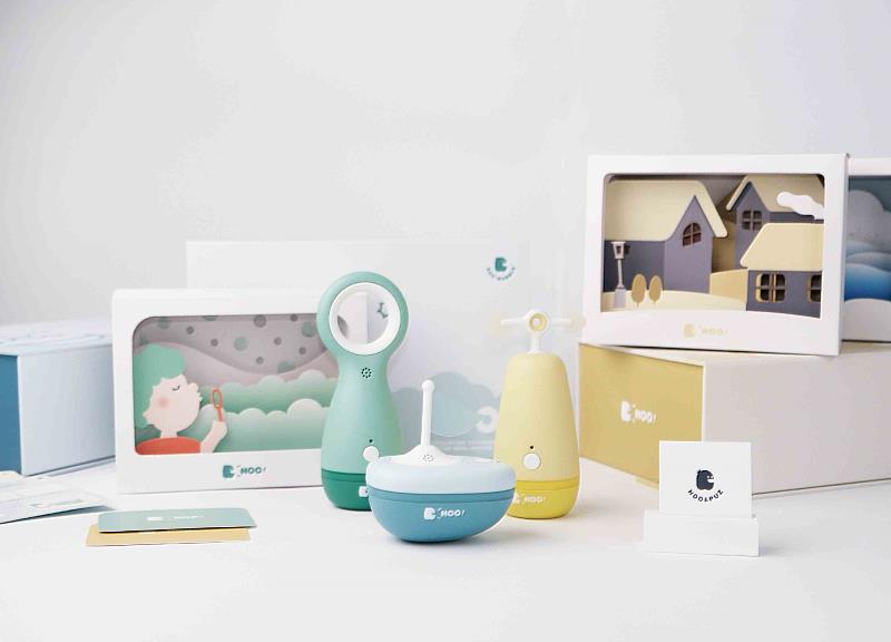 東海大學工設系友以創新設計改善復健程序,打造專為兒童語音治療設計的教育工具「HOO!」,奪下美國 IDEA全球唯二設計金獎。