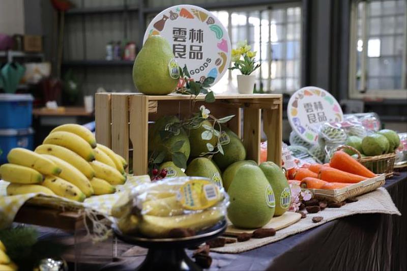 Yunlin’s total export volume to Singapore from 2020 to 2024 exceeded 1,250 metric tons, ensuring a stable supply of carrots, lettuce, celery, cabbage, bitter melon, pomelo, etc. to the Singapore and Malaysian markets all year round.