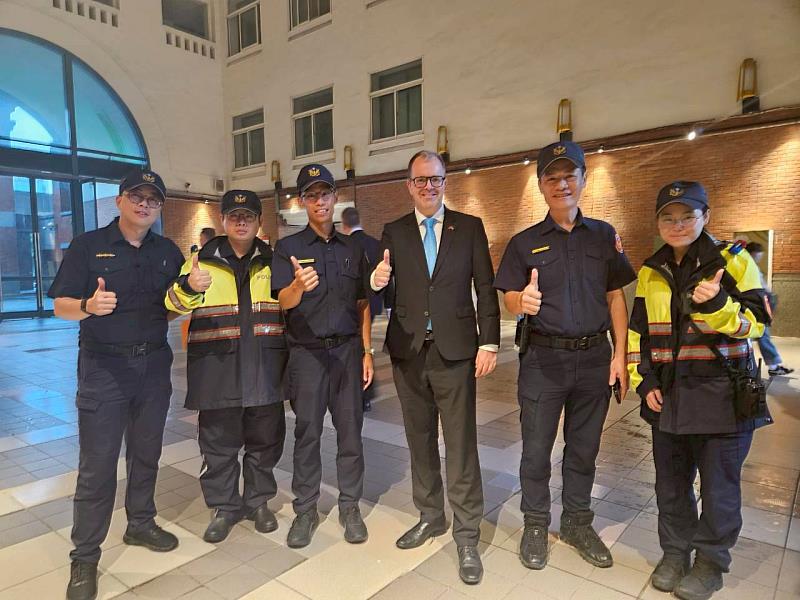 德國邦議員團來訪全程由桃園市政府警察局蘆竹分局提供禮賓護送