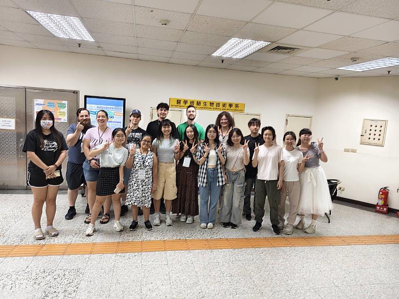 醫技系全英語互動活動。