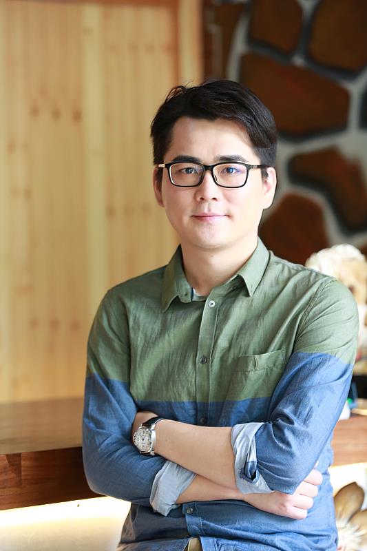 戲劇系校友張文樑以《阿榮與阿玉》奪得「戲劇節目編劇獎」。