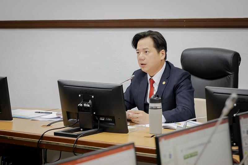 代理市長邱臣遠針對重要工作提出裁示。