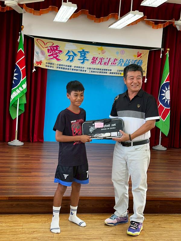 「愛．分享」聚光圓夢計畫在泰山國小登場　孩子心願溫馨實現