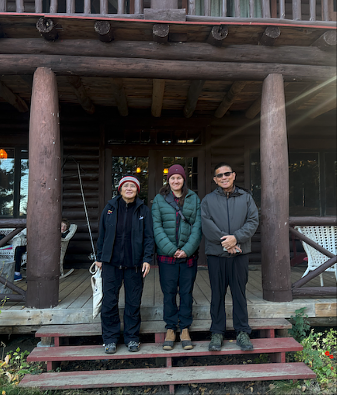 多倫多大學原住民族研究網絡研究員Meagan Hamilton 博士（中）與兩位臺灣教授合影。