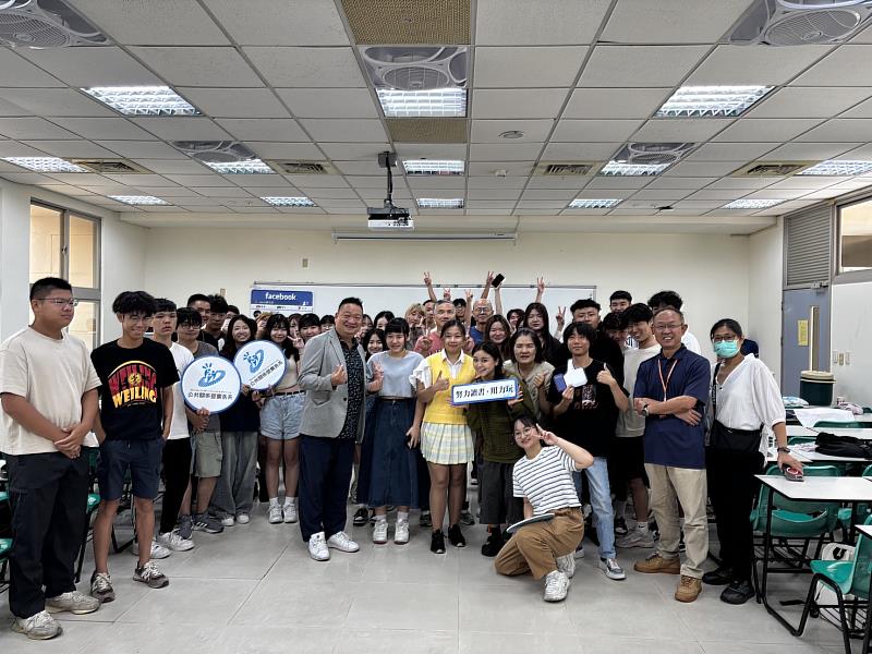 公廣系舉辦迎新活動,全體師生出席共襄盛舉