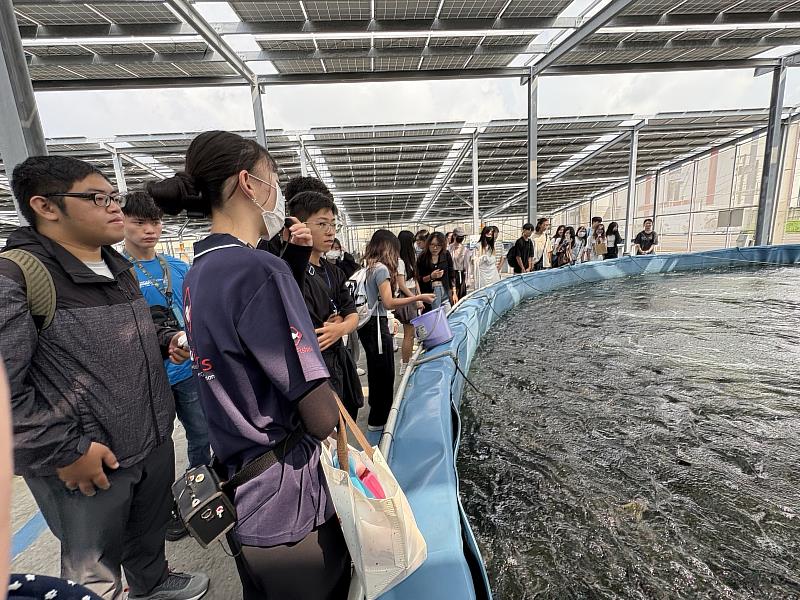 南華大學辦理企業參訪活動，至台灣鯛生態創意園區參訪，了解台灣鯛科技智能養殖技術。