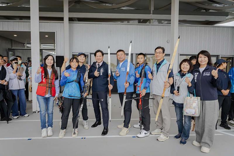 新竹市富禮國中射箭館暨操場正式啟用。