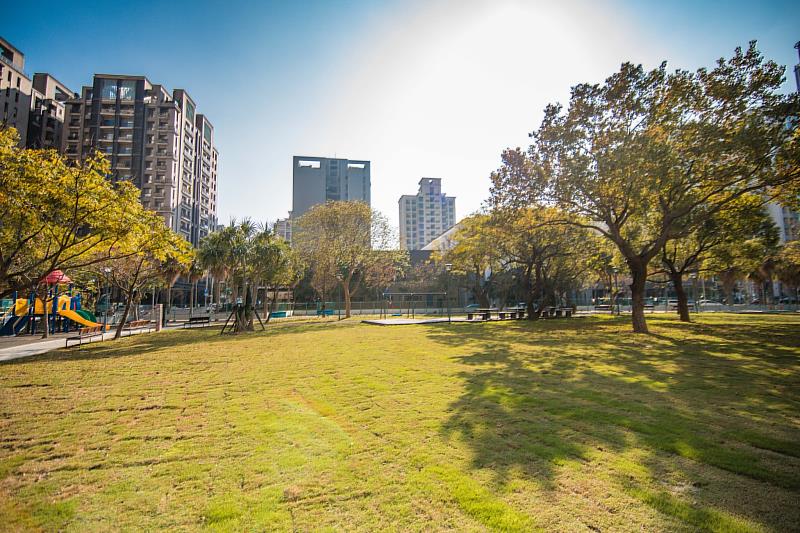 關新公園特色公廁示範地