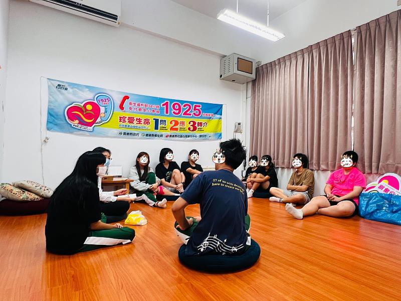 嘉縣攜手校園啟動珍愛生命支持團體，用藝術療癒青少年心靈-2