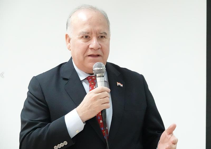 巴拉圭駐台新任大使傅達耀（Darío Filártiga Ruiz Díaz）率團蒞臨佛光大學勉勵同學珍惜在台灣的學習機會。