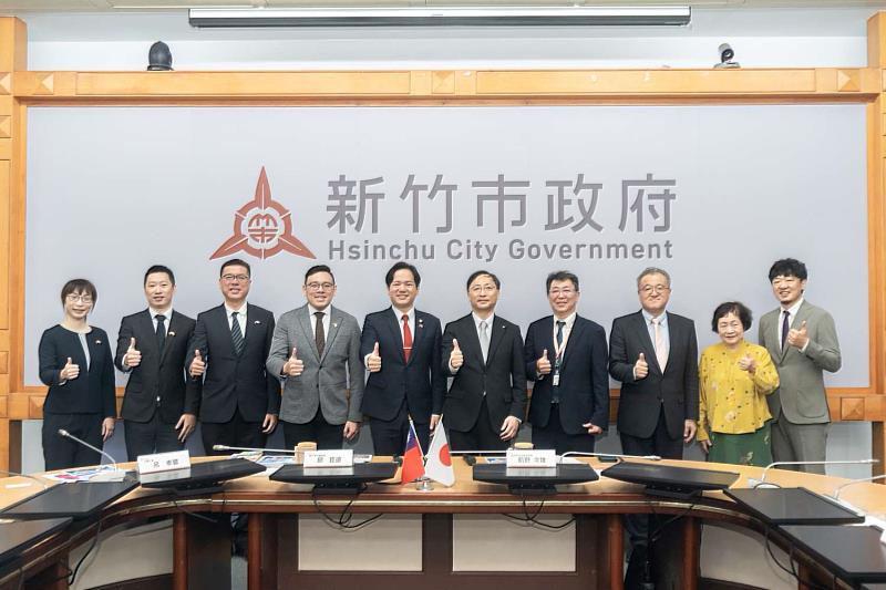 日本山口縣萩市訪問團拜會新竹市府大合影。