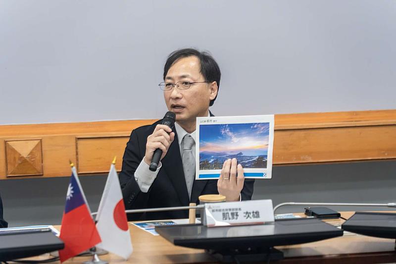 萩市綜合政策部部長肌野次雄致詞。