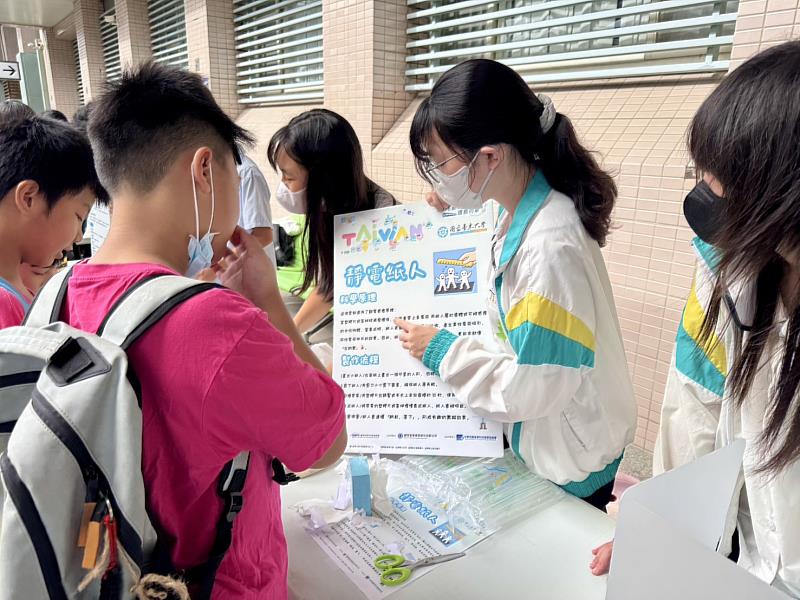 2025 臺灣環島科普列車駛入臺東火車站