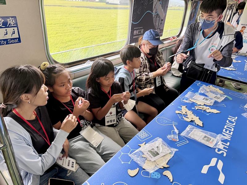 2025 臺灣環島科普列車駛入臺東火車站