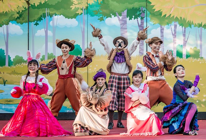 蘋果劇團《嬌滴滴與髒兮兮》劇照_2