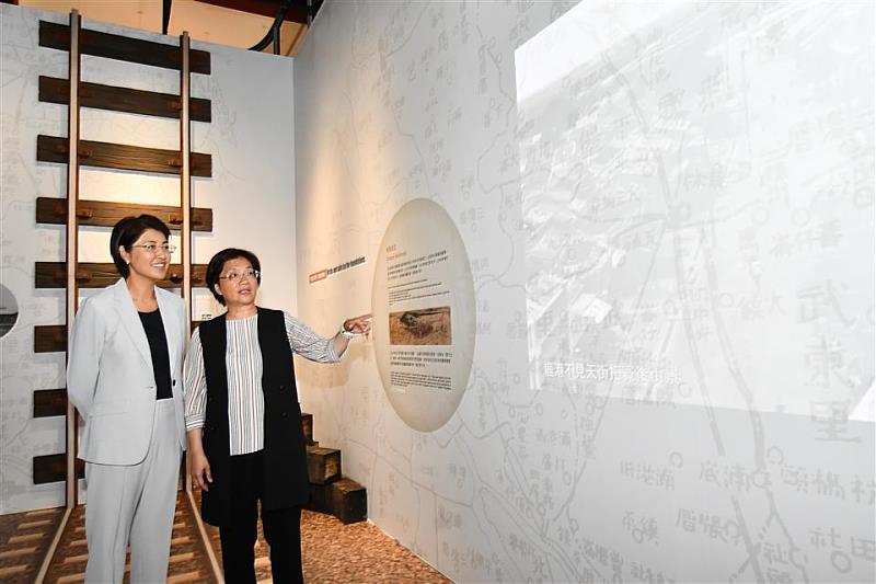 南投縣長許淑華到訪設計展