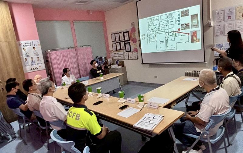 新竹市消防局攜手新竹臺大分院新竹醫院舉辦消防搶救部署演練。