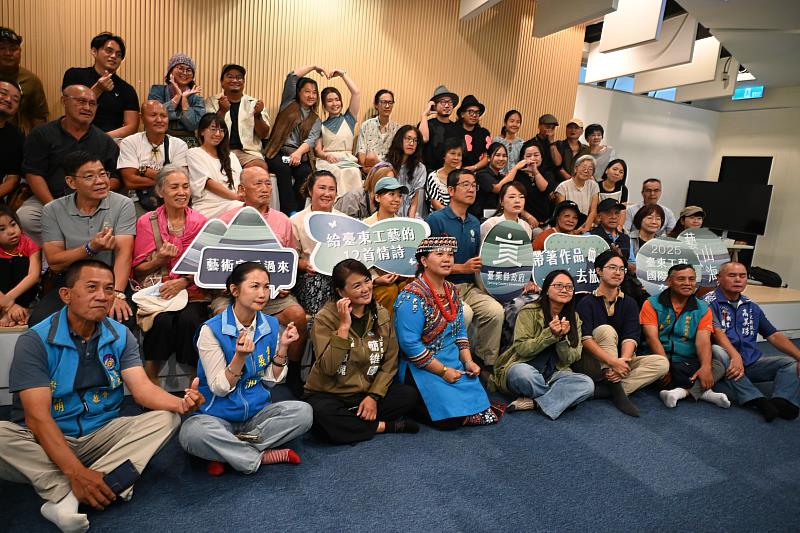 展現創作能量6位藝術家共譜獻給臺東工藝的十二首情詩