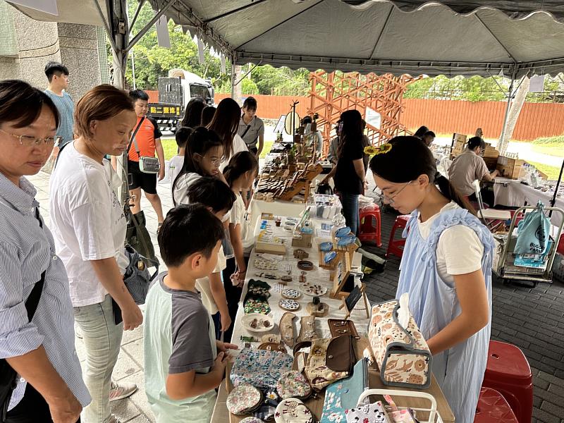 20251交趾陶藝術節昨日與今日精彩登場  吸引眾多大小朋友