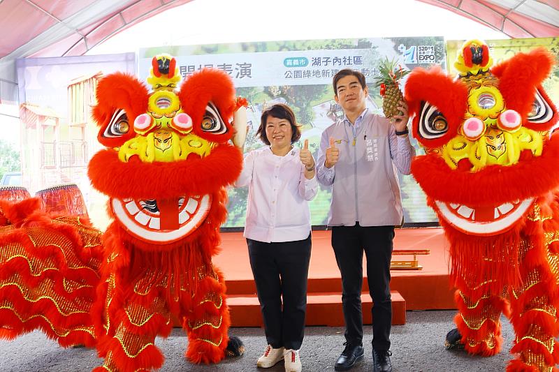 祥獅獻瑞 祈求工程如期如質 人車安全順利