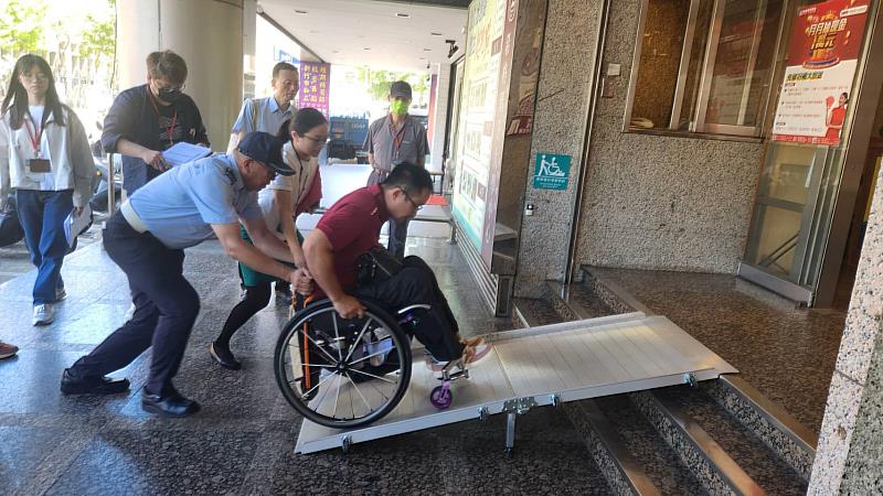 國土署及無障礙委員現場考核。