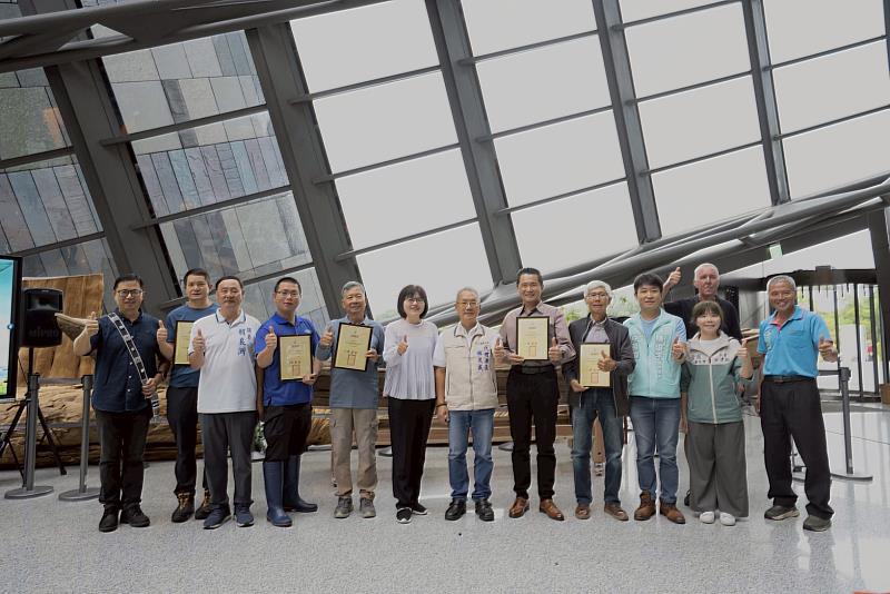 林代理縣長感謝參與傳統舟船復振計畫在地匠師、學術團隊、民間社群的協力