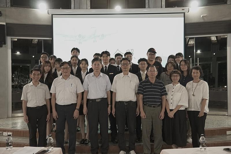 師生全體大合照