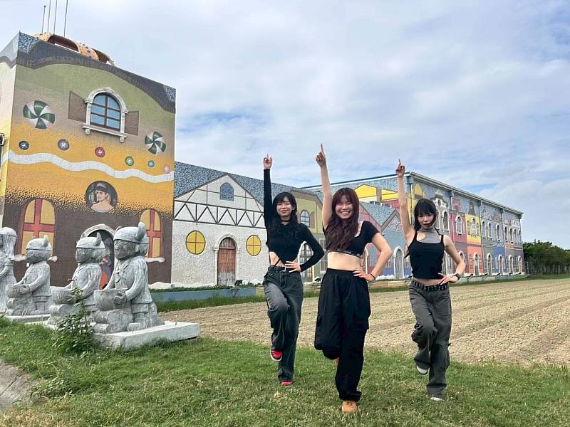 嘉義縣舉辦創意反毒快閃活動 以音樂舞蹈傳遞拒毒理念