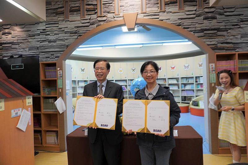 張治祥秘書長與國立臺灣師範大學宋曜廷副校長簽署「SmartReading適性閱讀系統專案合作協議」