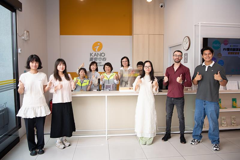 AI幫嘉義開口說世界語 外籍學生體驗「開口就通」新旅服