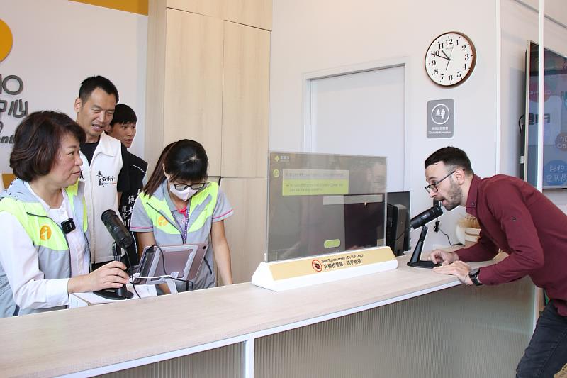 外籍學生化身觀光客 黃敏惠市長擔任「一日旅服人員」