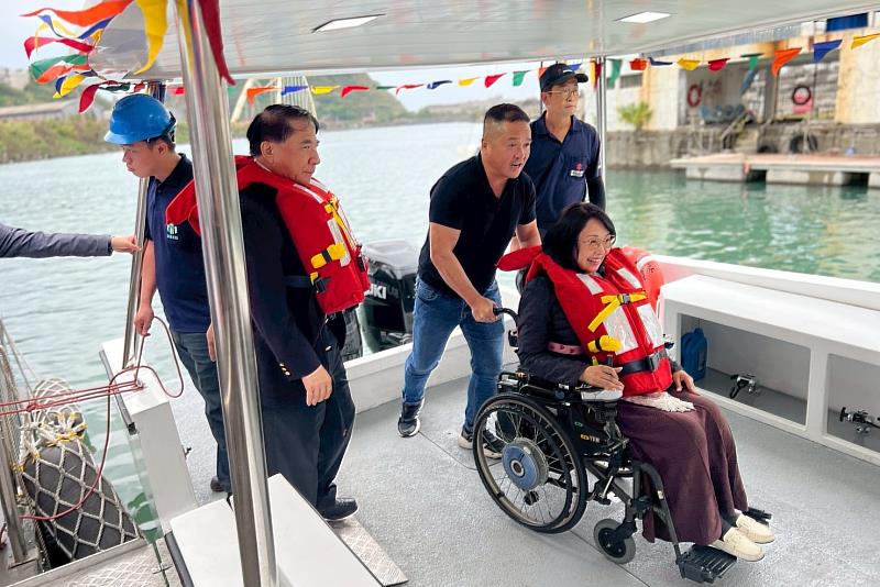 「向洋一號」讓身障人士也能安全且自在地親近海洋