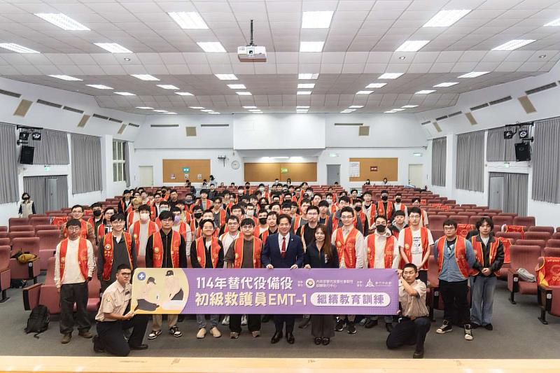 開訓典禮上眾人合影留念。