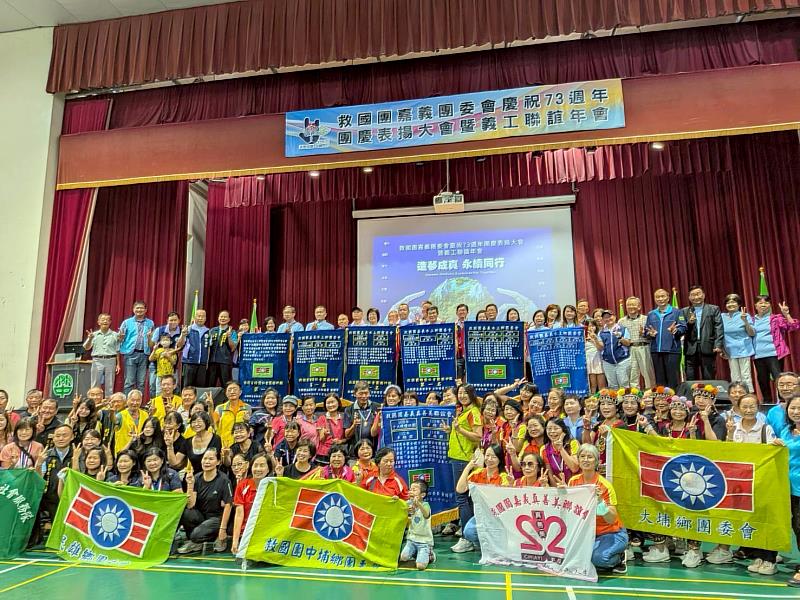 與會貴賓及義工夥伴大合影