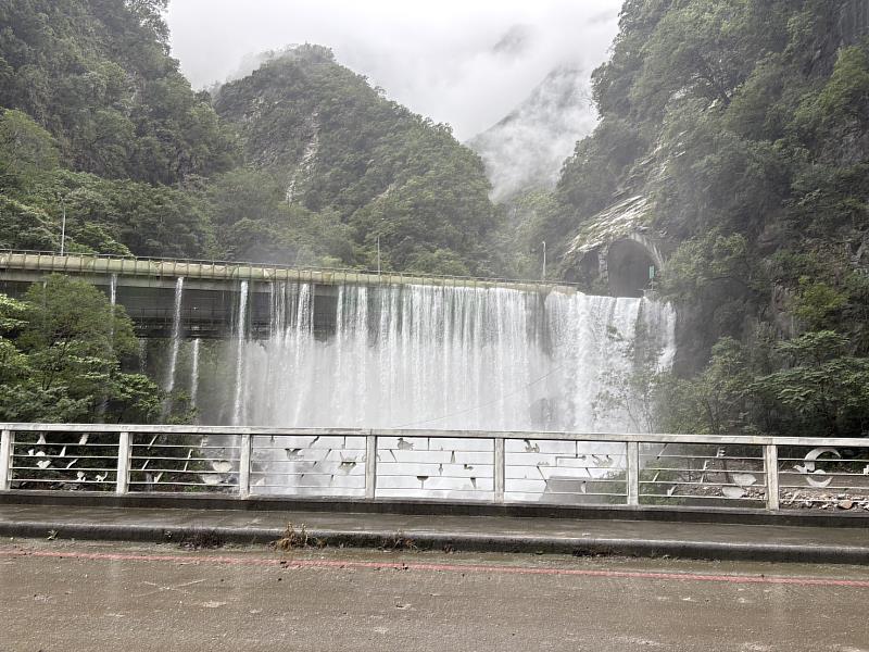 114年10月28日立霧溪燕子口堰塞湖
